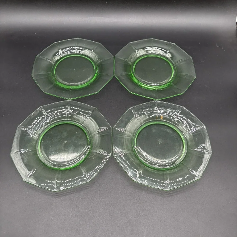 1930s Cambridge Glass Co. Decagon Uranium Depression Glass Plates, 8
